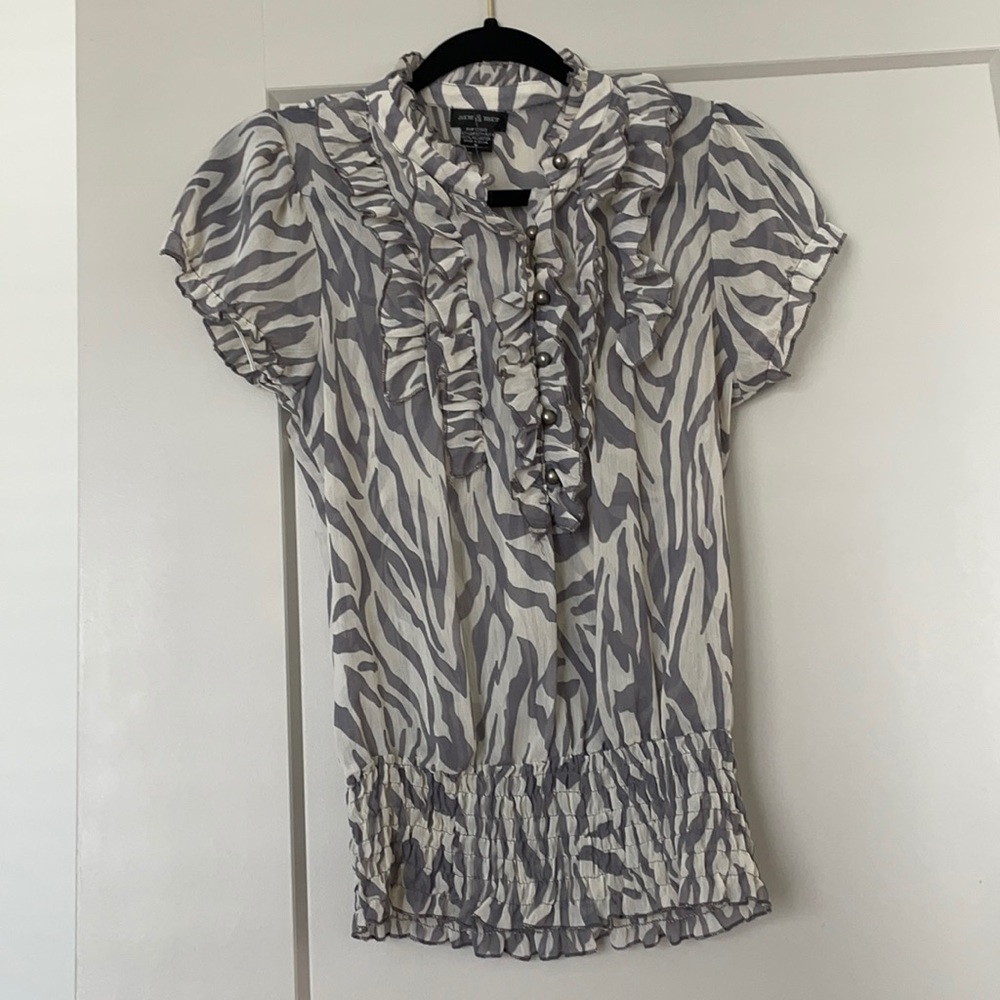 Short sleeve blouse